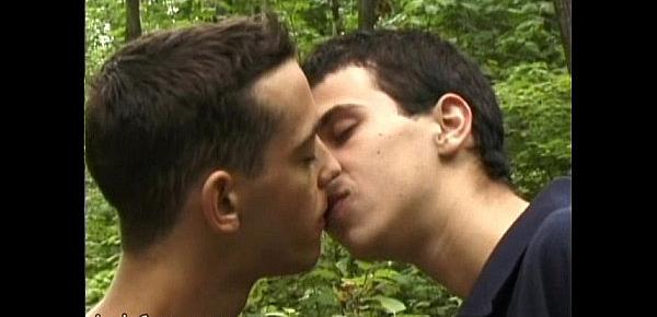  Lonely twinky walker gets ass-shagged in the woods